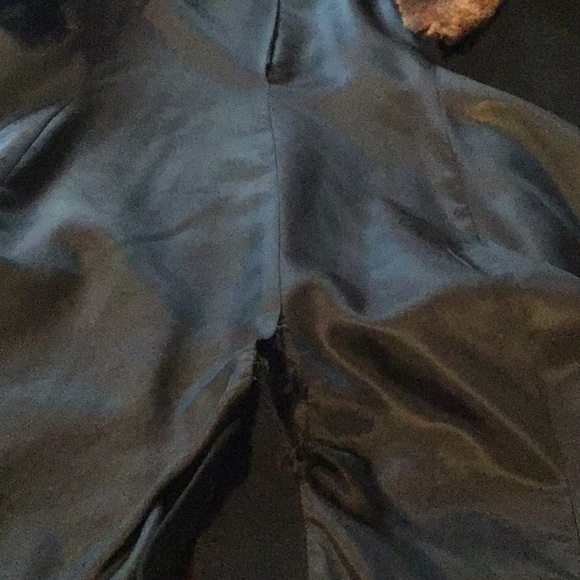 Elegant Perry Ellis/Saks 5th wool coat, fur collar - Picture 9 of 10